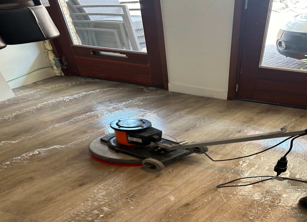 PVC Vloeronderhoud 2 PVC Vloeronderhoud voor een frisse en duurzame uitstraling