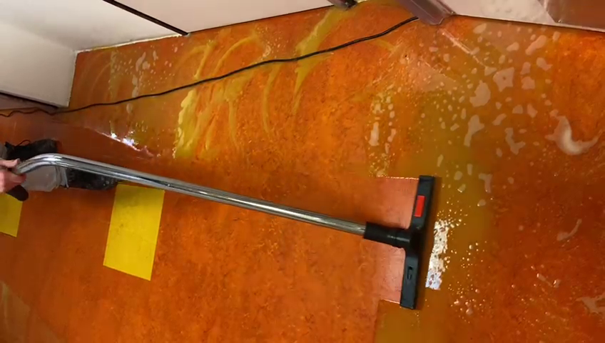 Diepstrippen voor een grondig vernieuwde vloer 4 vlcsnap-2025-09-06-02h19m06s583